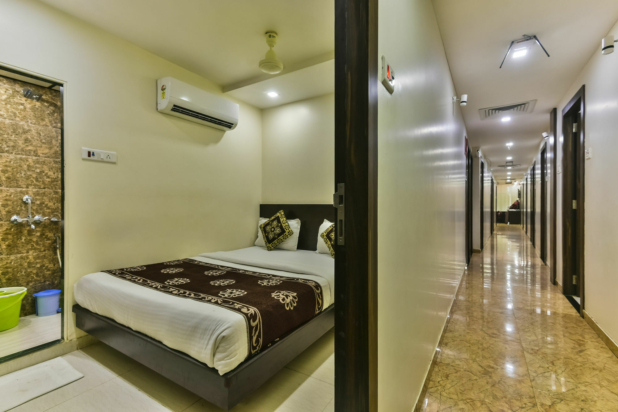 Hotel Guestinn Residency Mumbai Exterior foto